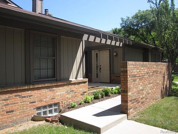 2nd image of 12400 Woodgate Dr