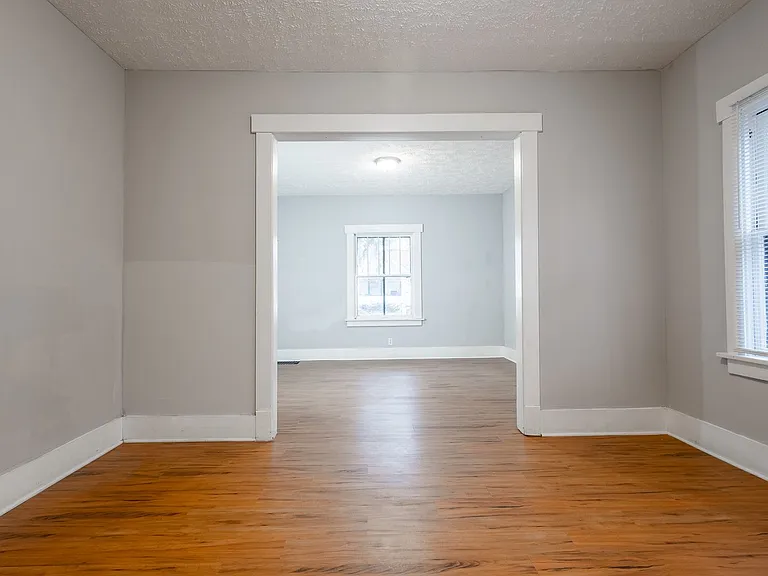 1442 Plum St — Photo 10