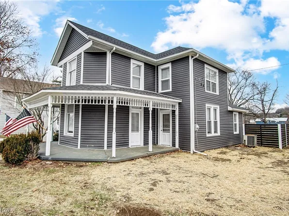 225 Main St, Duncan Falls, OH 43734