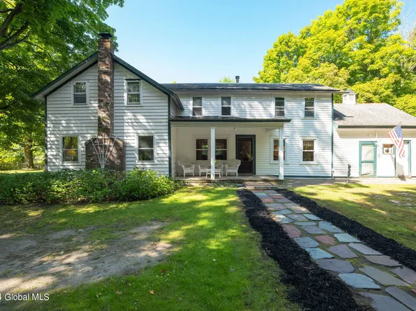 589 Grooms Road, Clifton Park, NY 12065