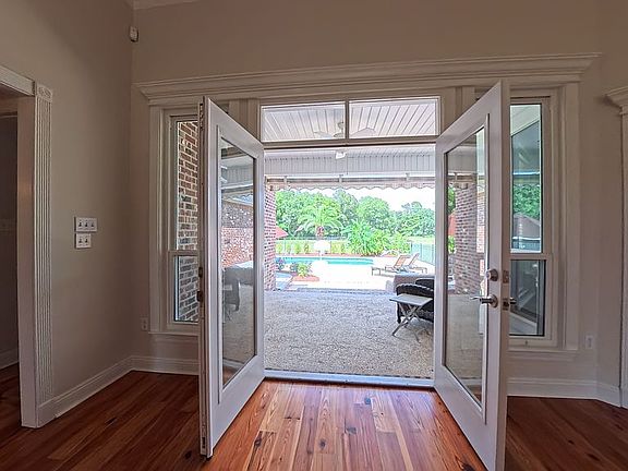 2nd image of 8180 Beechwood Dr