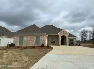 404 Aurora Cir, Canton, MS 39046