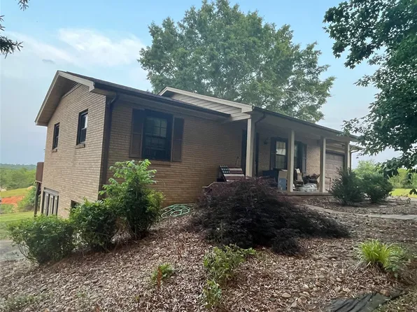 4271 Taylor Dr, Connelly Springs, NC 28612