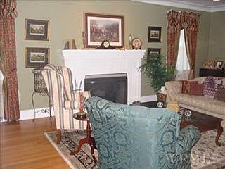 4th image of 35 Hazelton Dr