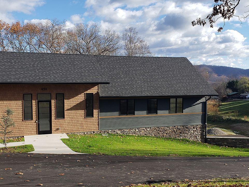 view of front of house from road