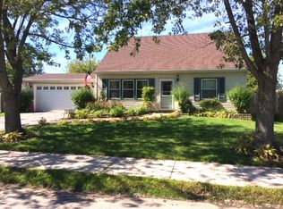 624 Olympia Rd, Valparaiso, IN 46385