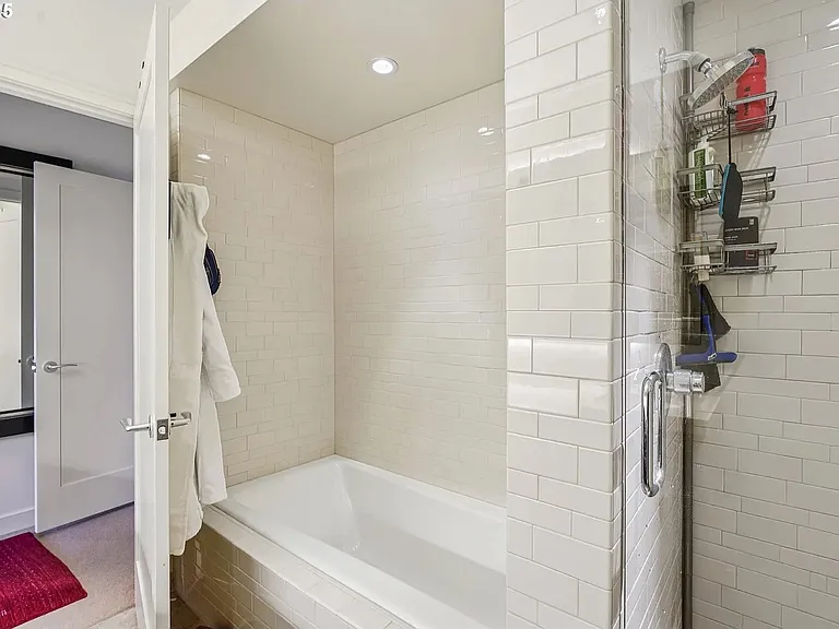 841 SW Gaines St #1400 — Photo 23