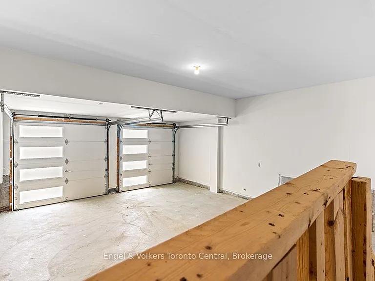 110 Dorothy Dr — Photo 16
