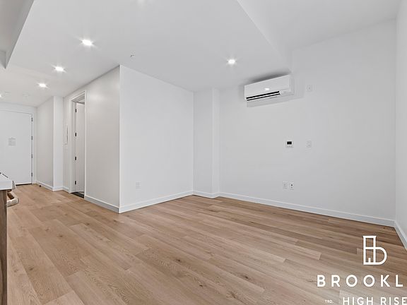 2nd image of 50 E 10th St #529