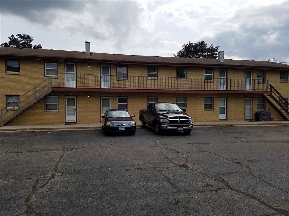 2nd image of 1640 Maple Ave