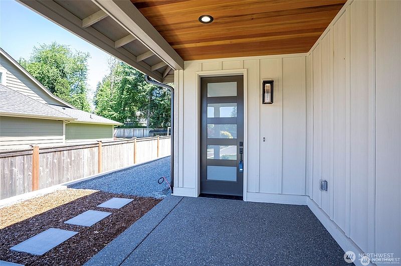 5th image of 2746 Sunset Court
