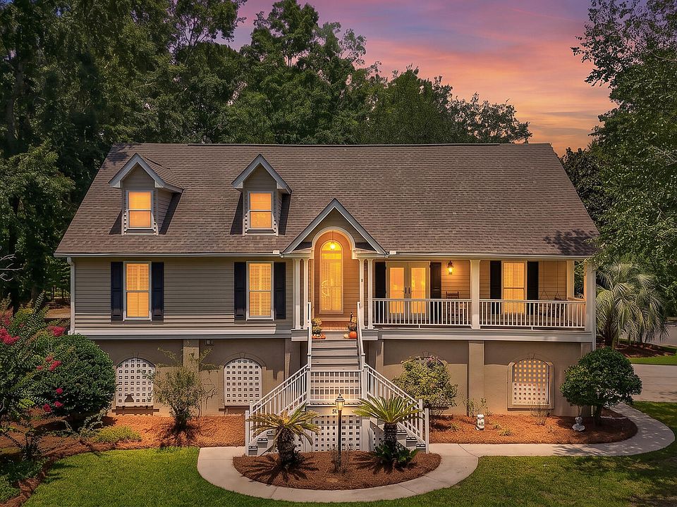 1st image of 200 Castle Harbor Dr