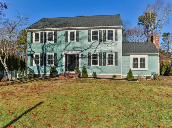 37 Noreast Drive, Sagamore Beach, MA 02562