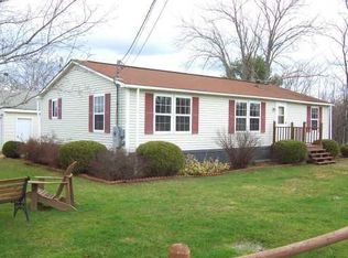 14 Cemetary Rd, Bowdoinham, ME 04008