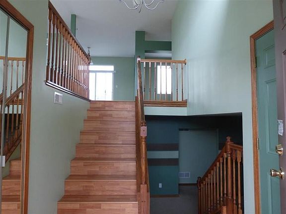 2nd image of 3064 W 64th Pl