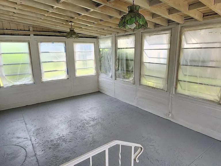 1502 Sunnyfield Dr — Photo 17