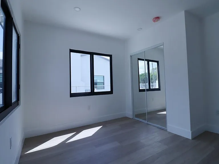 3040 NW 13th Ave — Photo 13