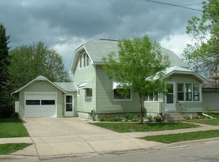 520 Norwood St, Red Wing, MN 55066