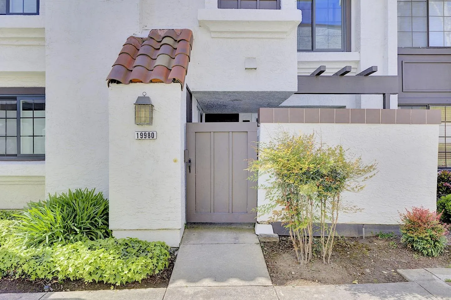 19980 Portal Plz photo 1