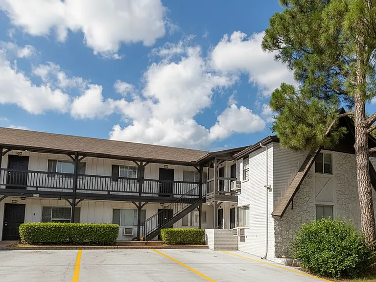 West Apartments — Photo 2