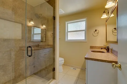 12631 SE 27th St — Photo 12