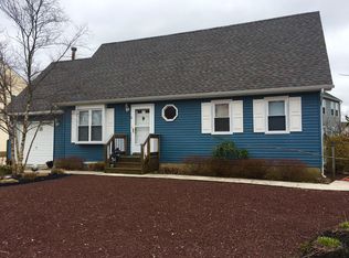 3 Benjamin Blvd, Manahawkin, NJ 08050