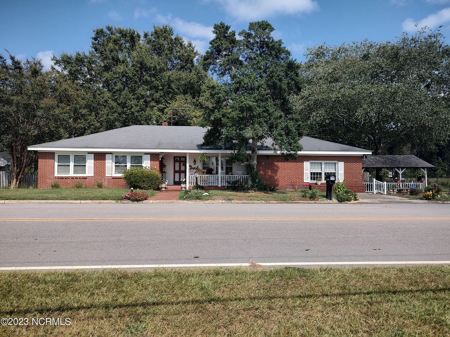 309 E Commercial Avenue, Stantonsburg, NC 27883 | MLS #100402526 | Zillow