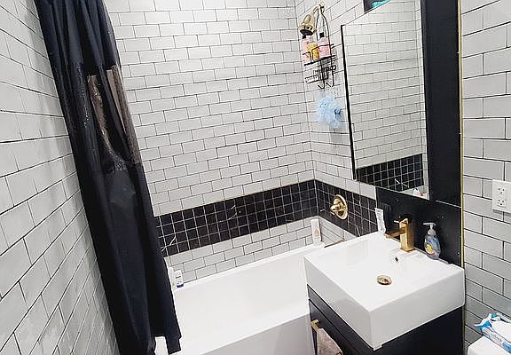 5th image of 1087 Gates Ave #4A