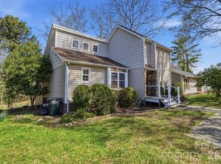 6046 Windjammer Dr, Tega Cay, SC 29708