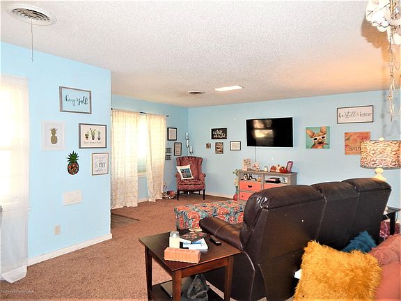 3rd image of 812 S Palo Duro St