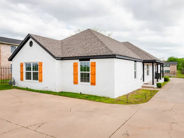 1977 W Deane St, Fayetteville, AR 72703
