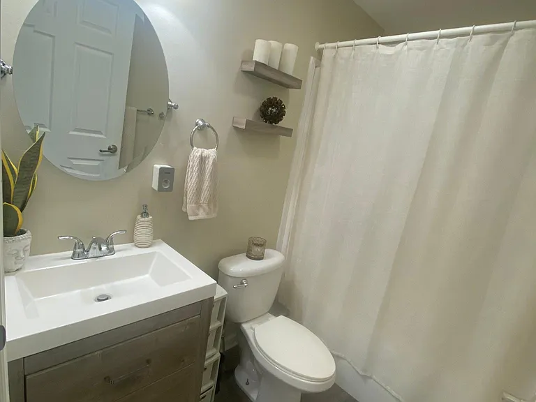 3145 Powhatan Ave — Photo 6