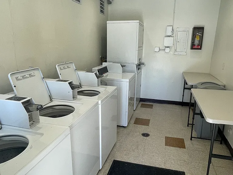Kahlua Apartments — Photo 11