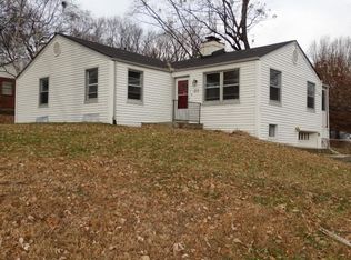 212 NW Briarcliff Rd, Kansas City, MO 64116