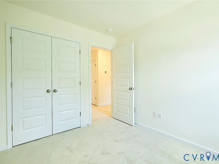 214 Greenpark Rd — Photo 31