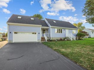 6 Verdi Ln, Bristol, RI 02809