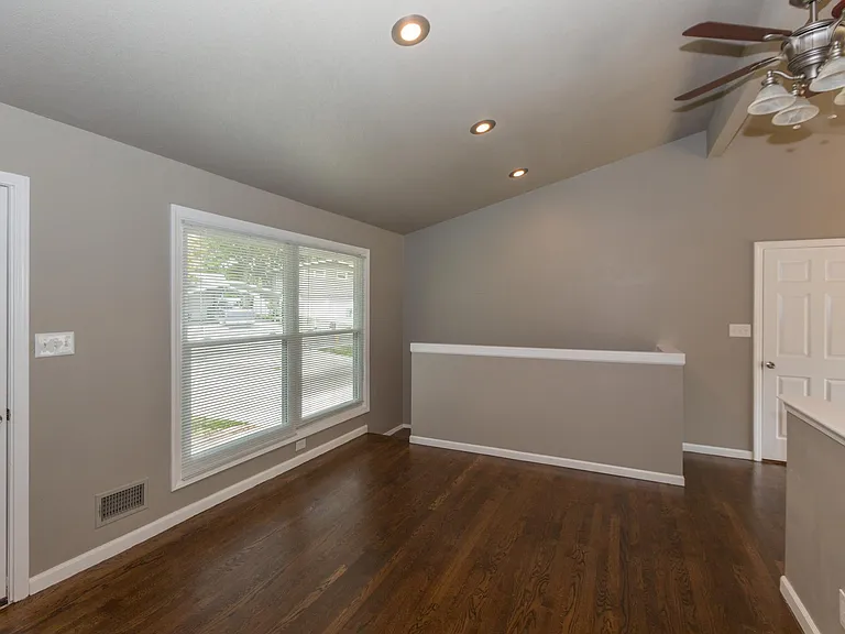 7001 NW Coronado St — Photo 20
