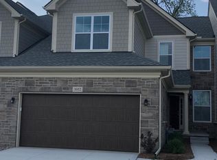 3052 N Spurway Dr, Ann Arbor, MI 48105