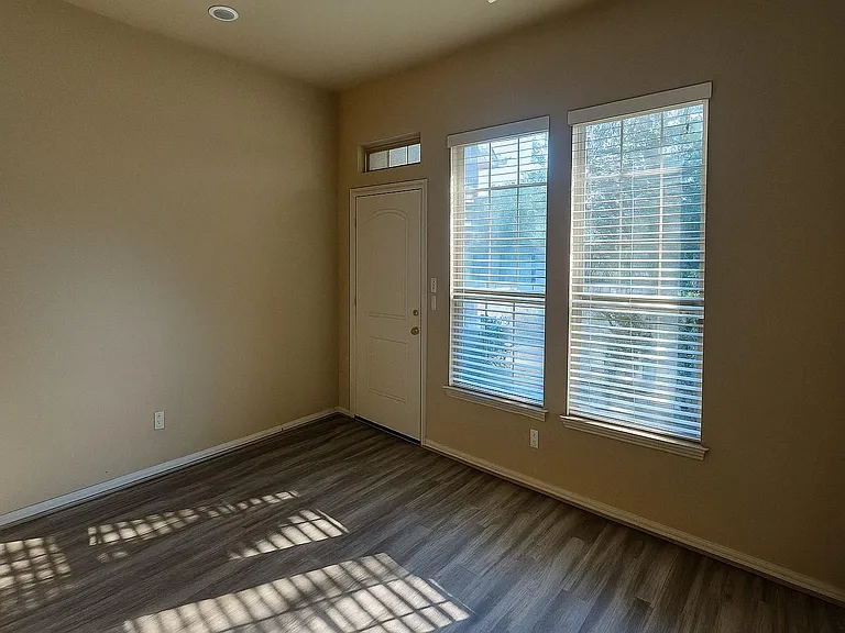 15602 Egret Field Ln — Photo 2