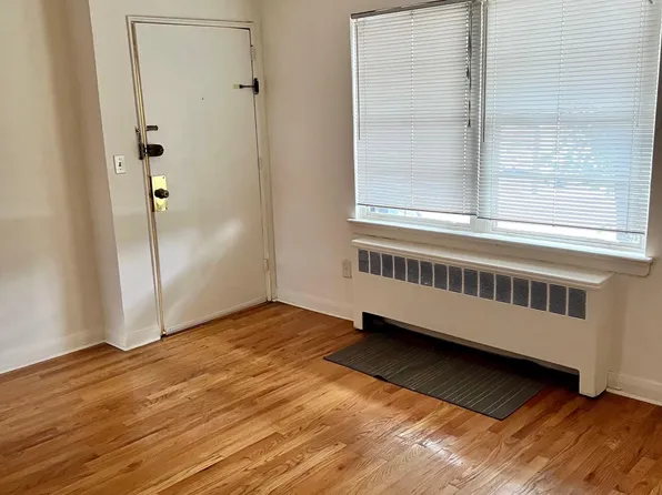 2356 Lemoine Avenue image 7 of 15