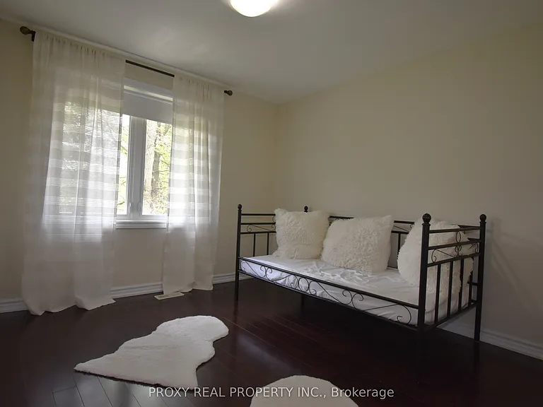 15 Suraty Ave — Photo 8
