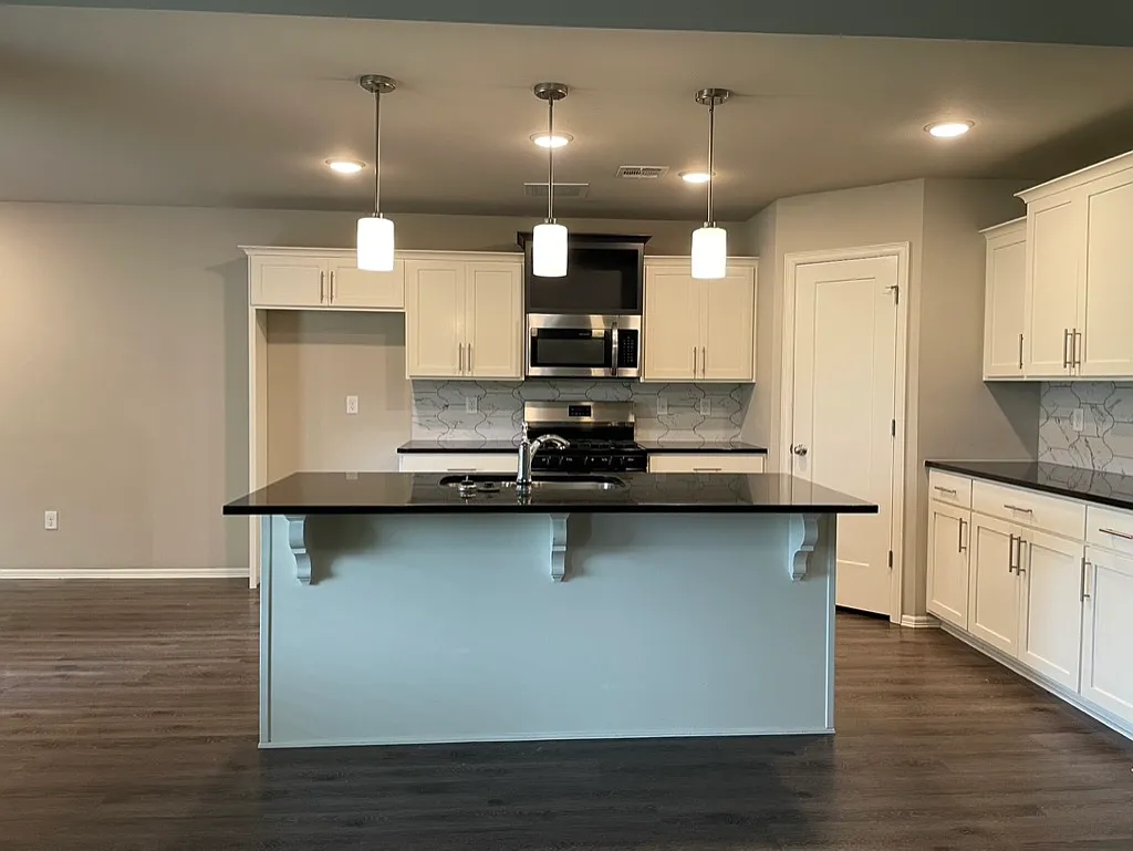 14310 S New Haven Ave - New 4BR in Bixby! Pine Valley — Photo 3