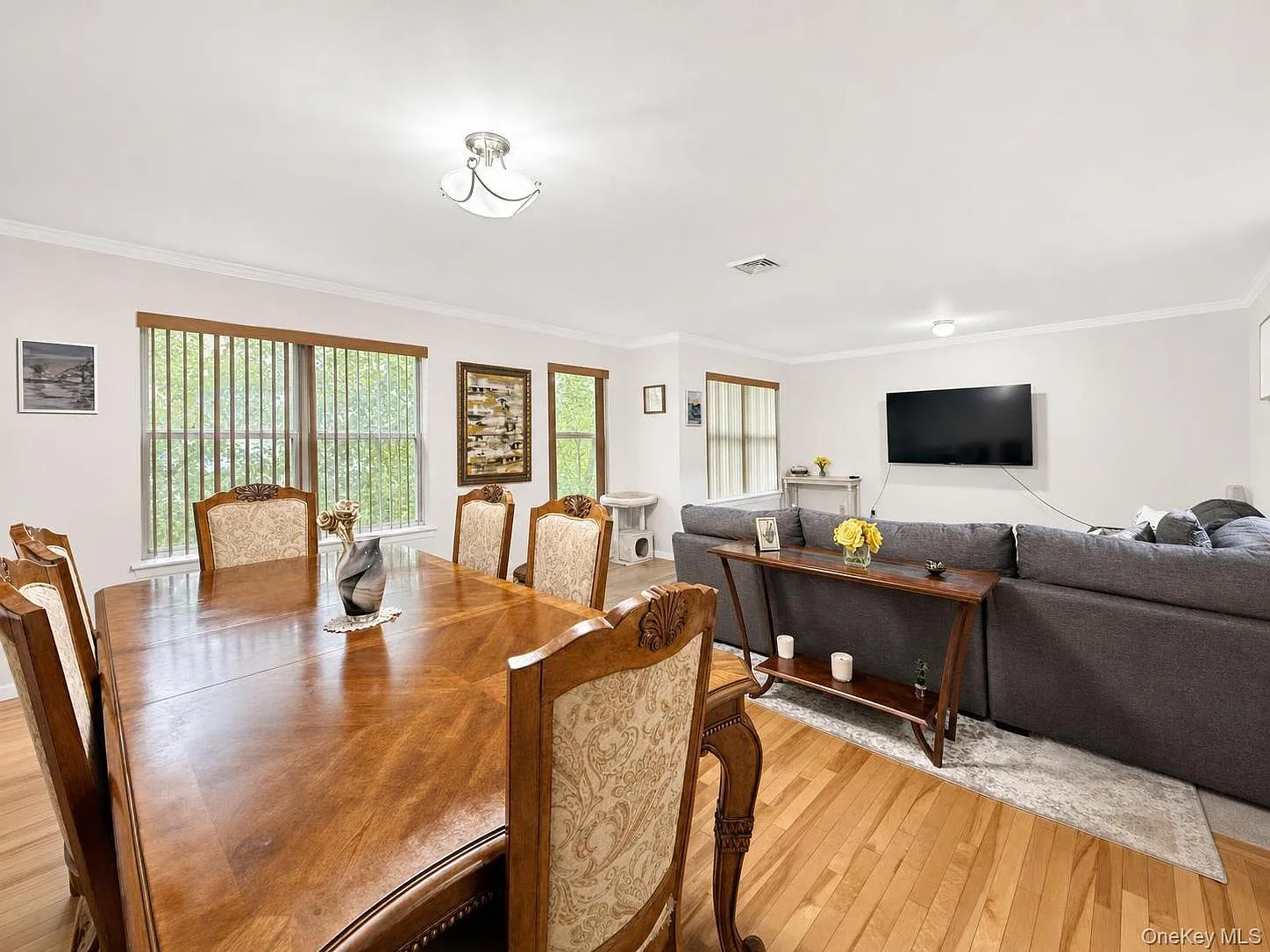 3 bed, 2.0 bath, 1508 sqft, $2,700 — Photo 3