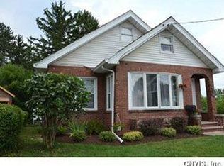 128 Crestline Dr, Syracuse, NY 13206