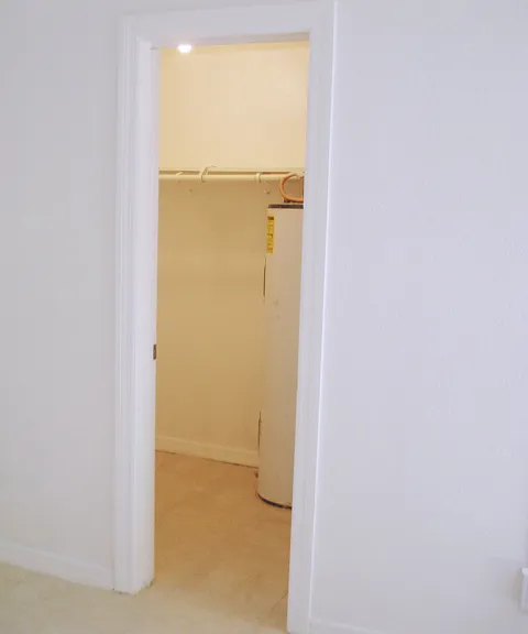 1126 SW 15th Ter — Photo 12
