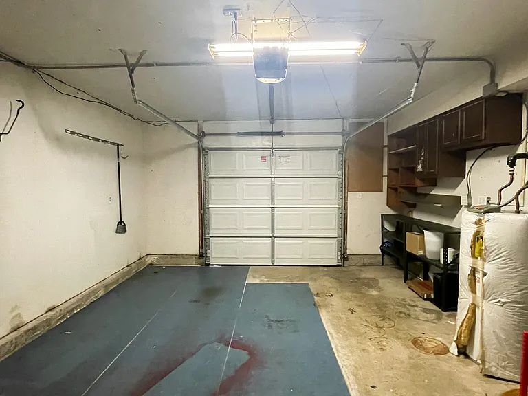 916 Appleby Ct — Photo 34