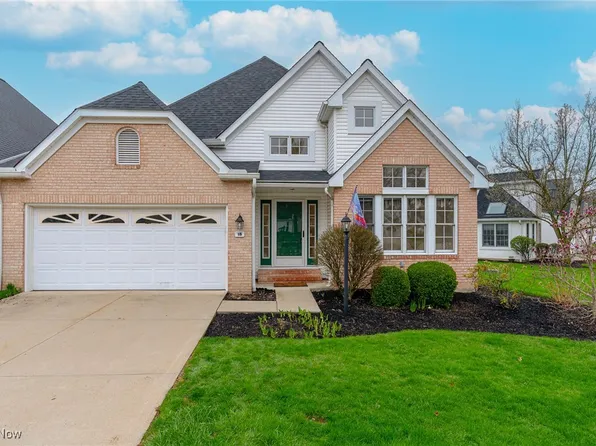 18 Nantucket Row, Rocky River, OH 44116