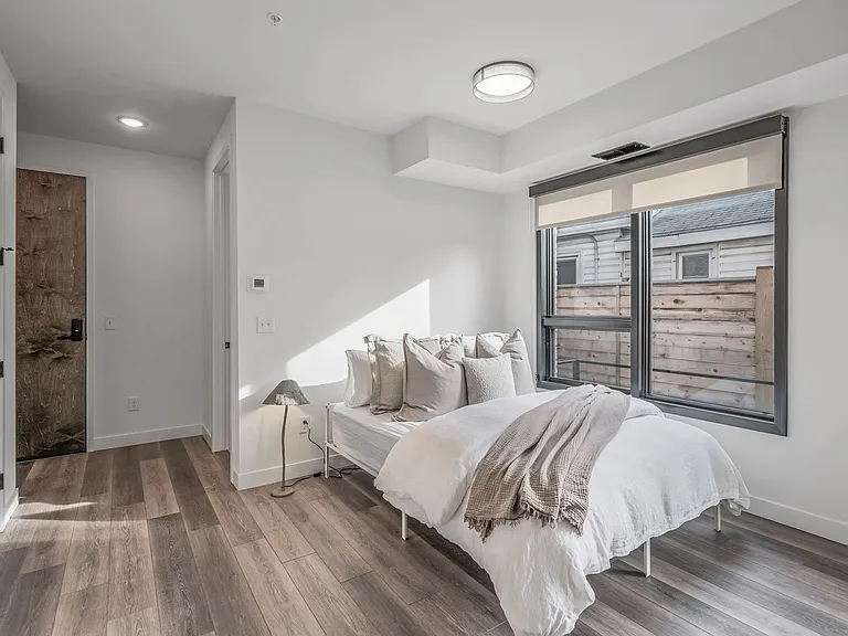 Olive Apartments — Photo 40