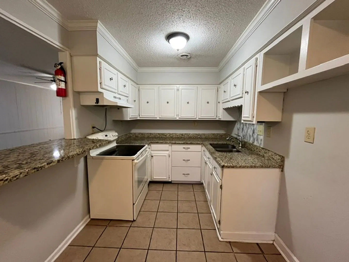 Renovated 3 Bedroom 1.5 Bath Home for Rent! — Photo 4
