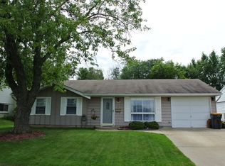 807 E Streamwood Blvd, Streamwood, IL